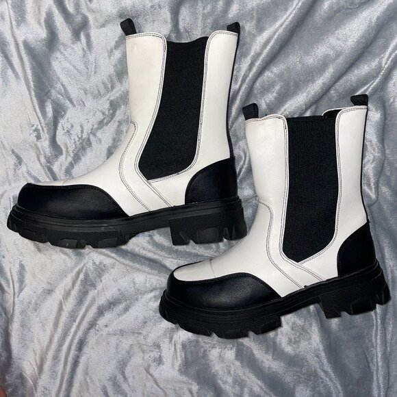 π Bundle Deal: 4 for $20! π White Chelsea booties size 8 - Picture 8 of 16